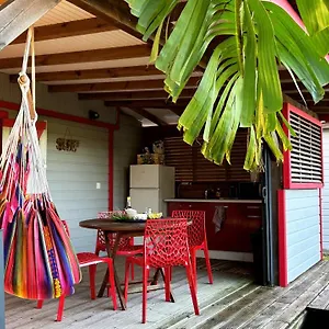 La Kaz à Sucre : Au Calme Proche De Tout. Hébergement de vacances